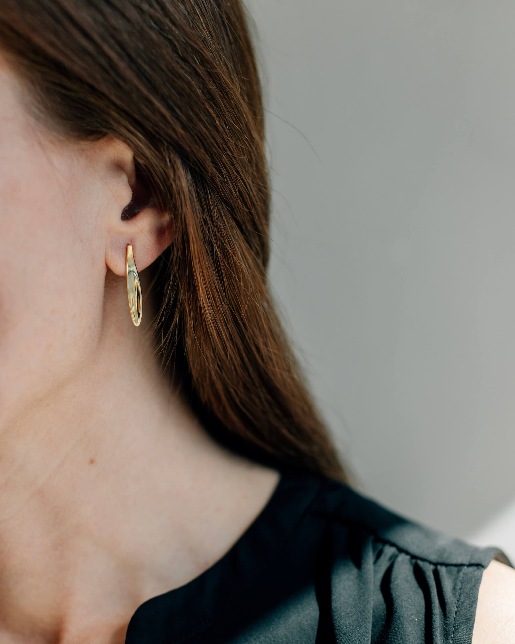 Leaf of Peace Earrings Gold